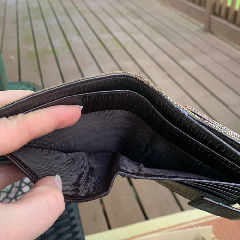 Authentic Gucci wallet_11